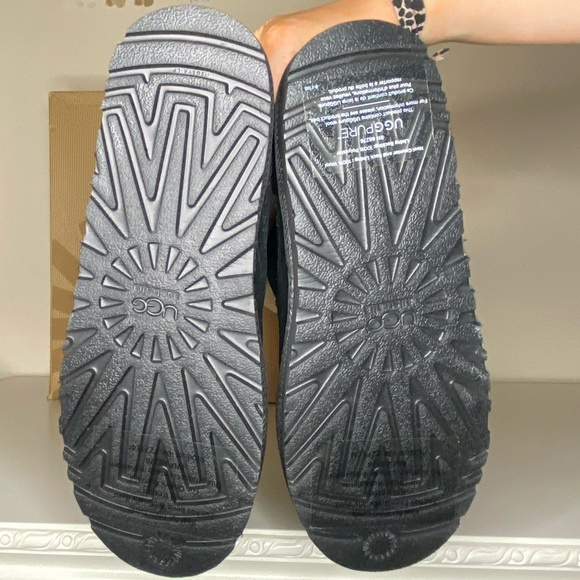Brand NEW Black Buckled Uggs - Picture 6 of 9